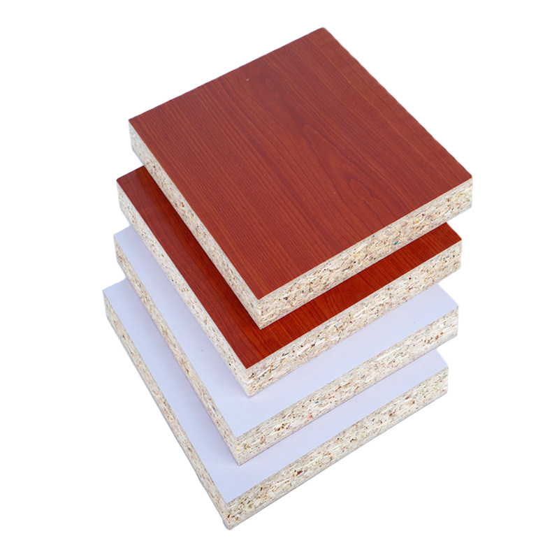 China Top Grade Melamine Coated Particleboard Multi-Color Chipboard for Construction