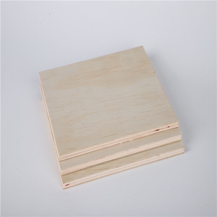 Commercial Pine Plywood Board From China