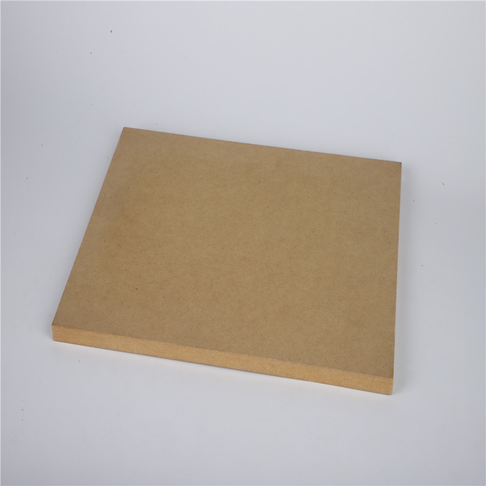 18mm Raw High Gloss Plain MDF Board / Medium Density Fiberboard Price / Fire Resistant and Moisture Proof MDF